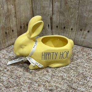 Rae Dunn Bunny “Hippity Hop” Yellow Artisan Planter Rabbit Easter